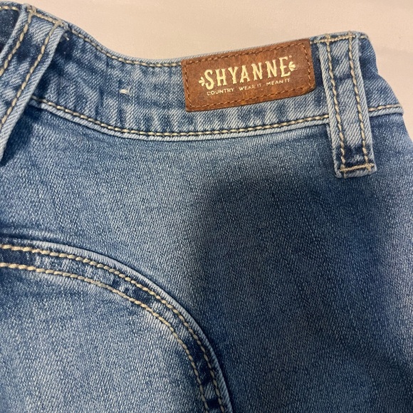 Shyanne Jeans - boot cut - size 25 - Picture 4 of 6